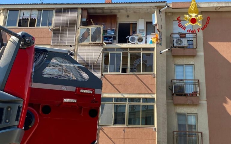 Cagliari: precipita dal terzo piano a seguito di un’esplosione, è grave
