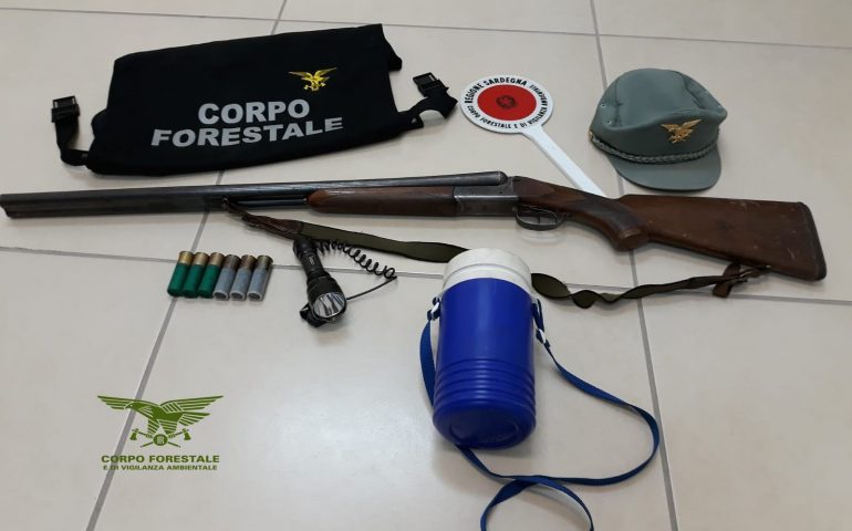 Escalaplano, a caccia di cinghiali in piena notte durante il lockdown: denunciati due bracconieri