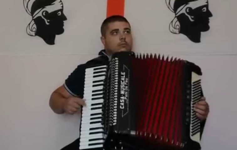 (GUARDA IL VIDEO) Il ballo ogliastrino suonato da Alessio Meleddu