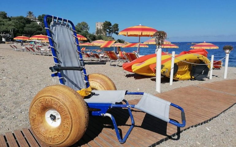 Santa Maria Navarrese, nella spiaggia centrale arrivano le sedie job per i disabili