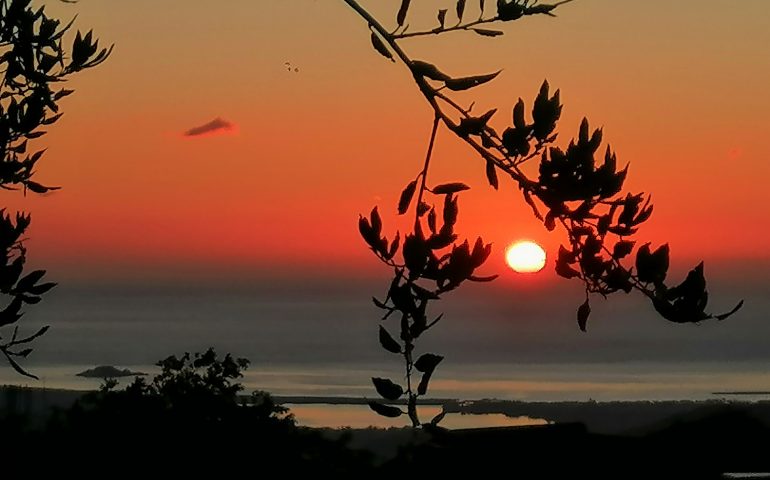 Le foto dei lettori. Mille sfumature di rosso avvolgono l’Ogliastra