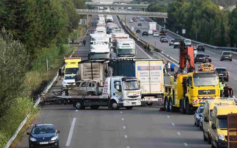Terribile incidente in autostrada a Bologna, due i morti, tra cui un sassarese