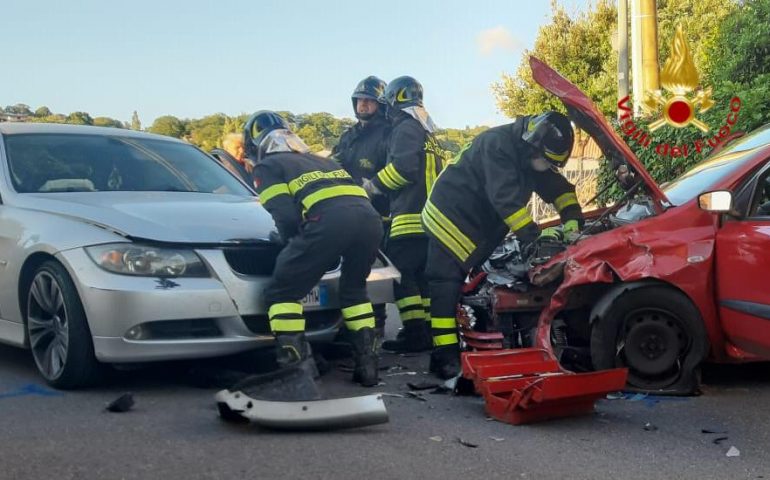 Ovodda, incidente stradale nel centro abitato: due ragazzi all’ospedale