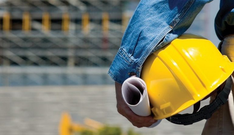 Reddito di cittadinanza, scatta l’obbligo di lavorare per i Comuni