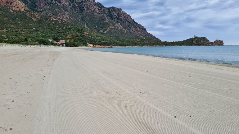 La fotonotizia. Tertenia, spiagge pulite e pronte per l’estate 2020