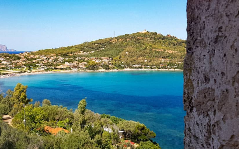 Le foto dei lettori. L’anfiteatro naturale della Baia di Porto Frailis