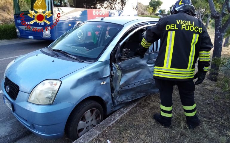 Dorgali, scontro tra auto: i feriti portati al San Francesco di Nuoro