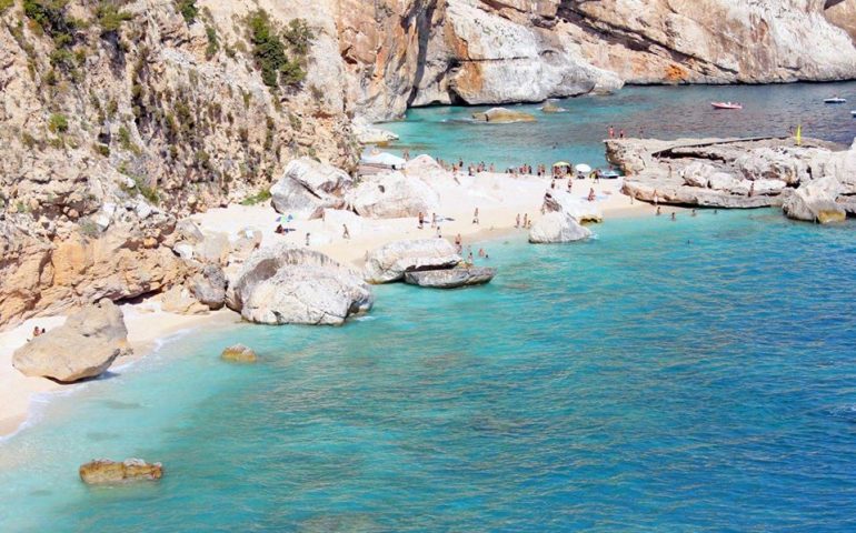 Spiagge sarde “regine” su Instagram: Cala Mariolu nella top 10 di Holidu
