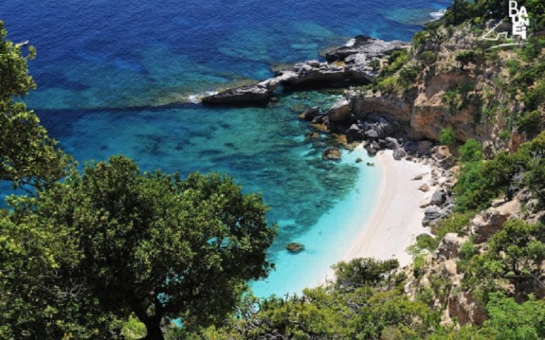 Le spiagge più belle della Sardegna. Cala Birìala, paradiso incastonato in un arco roccioso