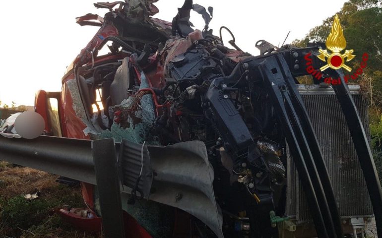 Terribile incidente tra Arzachena e Cannigione: due feriti gravi nello schianto tra un’auto e un furgone