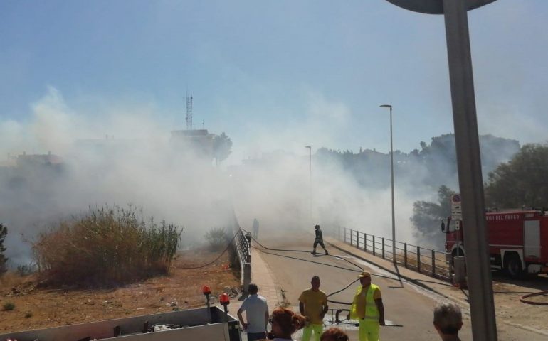 Barracca Manna: si filma mentre appicca incendi e posta i video su Facebook. Arrestato 45enne