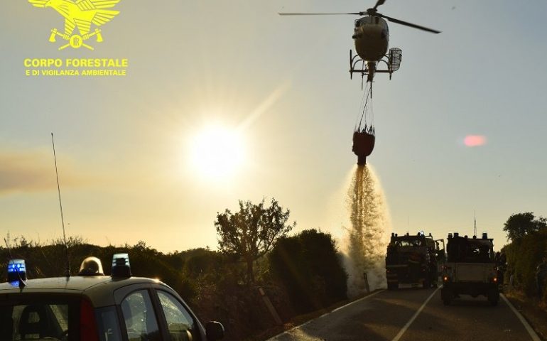 Il fuoco non si ferma: nell’Isola 14 incendi nella giornata di ieri, uno a Macomer