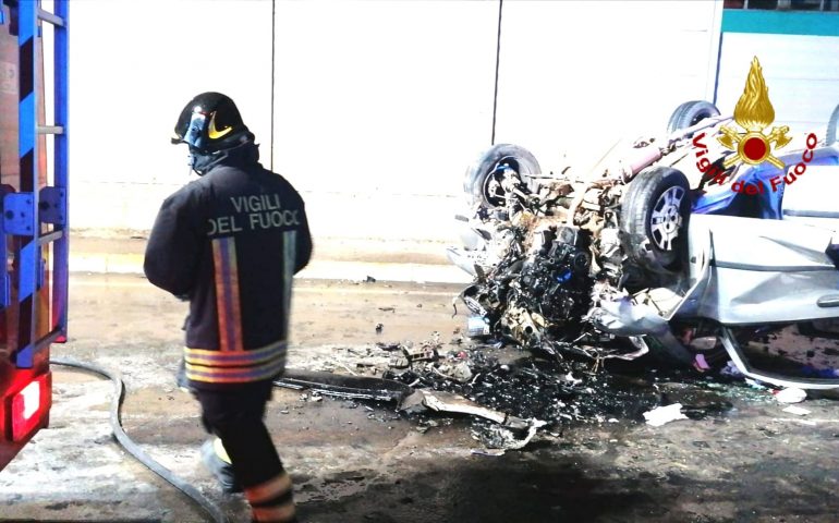 Cagliari, tragedia in viale La Playa a Cagliari: dopo uno schianto, un morto e feriti gravi