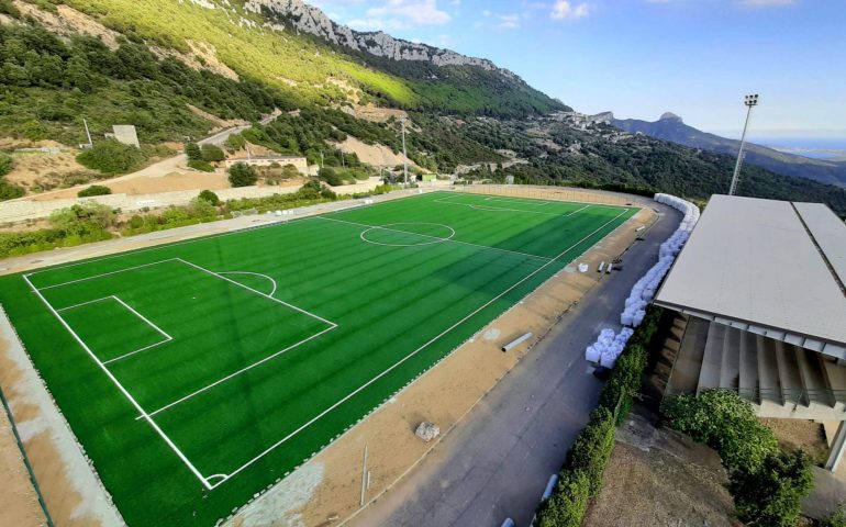 Baunei ha il nuovo campo sportivo. L’amministrazione: «È come lo avevamo sempre immaginato e desiderato»