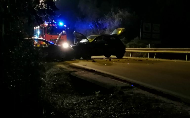 Incidente a Tortolì, scontro tra due auto nel Viale Arbatax