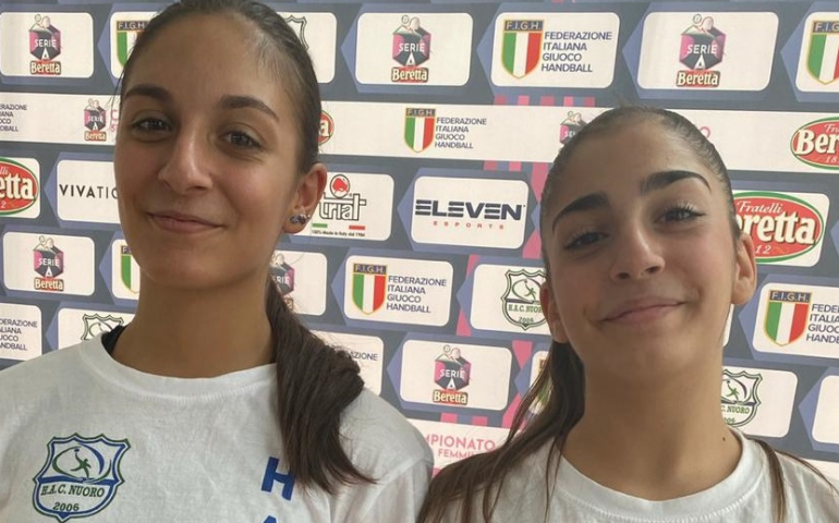 Handball Athletic Club Nuoro. L’HAC si gode la favola delle sorelle Firinu Lucia e Benedetta, di 15 e 13 anni