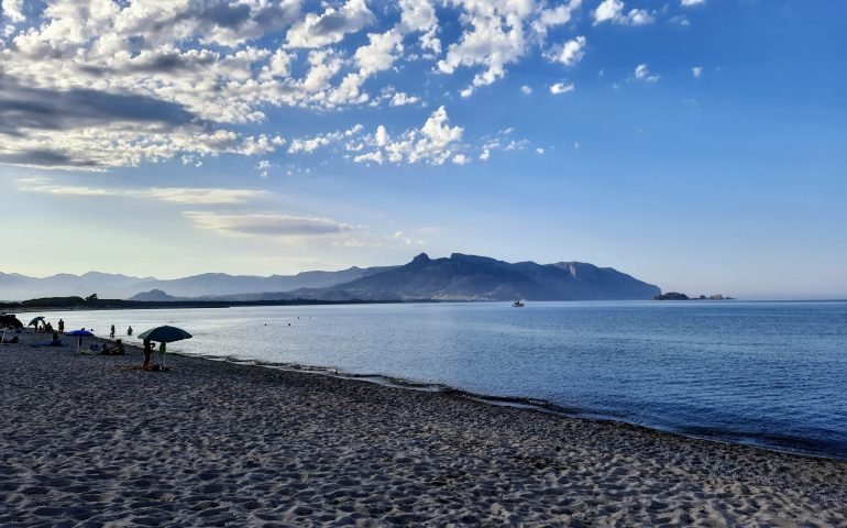 La foto del giorno. Il Golfo di Arbatax osservato dalla Capannina