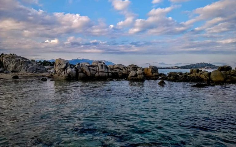 Le foto dei lettori. Il sole tramonta sul Lido di Orrì