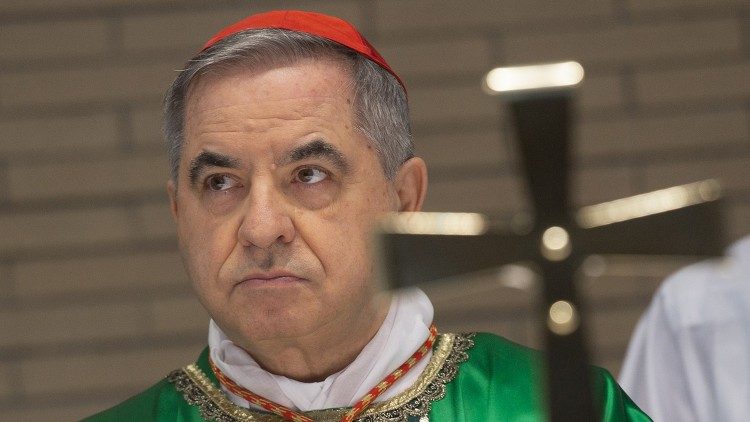 Il Cardinale Becciu condannato a cinque anni e mezzo di reclusione