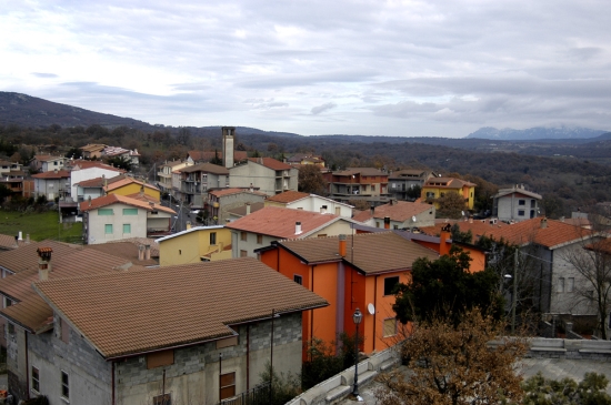 Lodine, positivi al Covid-19 escono di casa e vanno tranquillamente in giro per il paese. L’ira del sindaco Crisponi