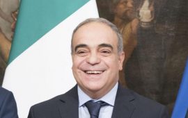 Il Sottosegretario alla difesa, Giulio Calvisi.