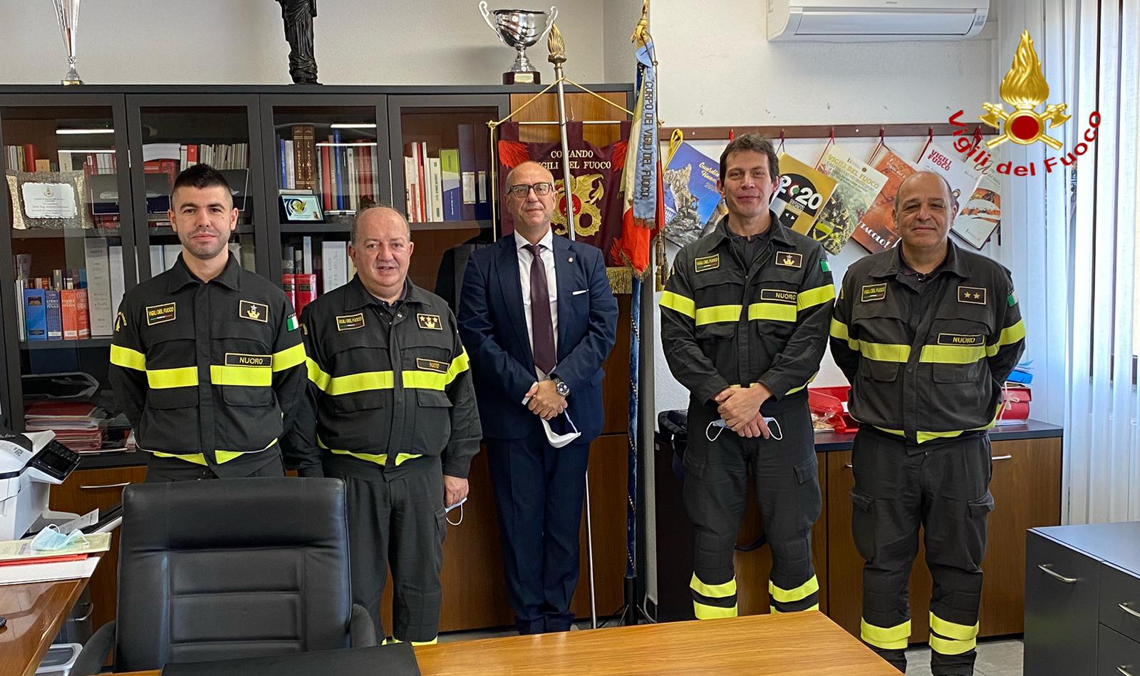 Il prefetto di Nuoro Rotondi in visita dai Vigili del Fuoco.