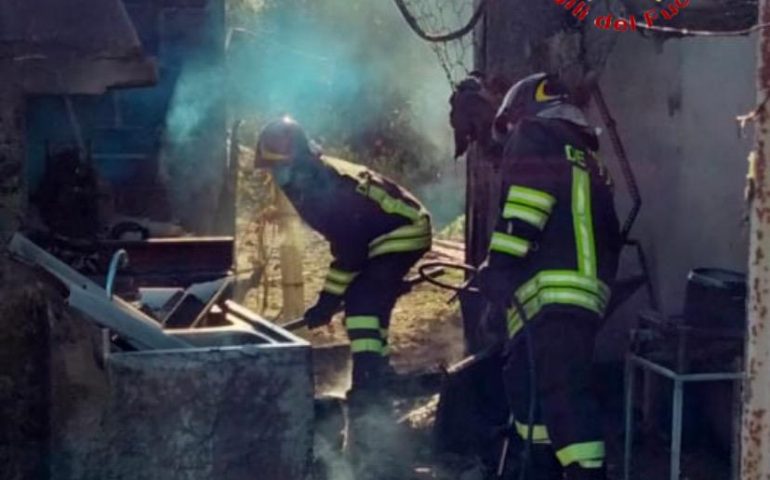 Bari Sardo, esplode una bombola e va in fiamme un capanno