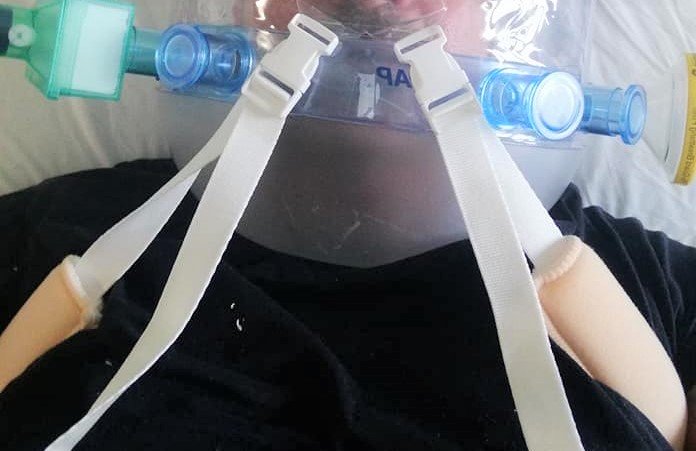 Quindici giorni di ricovero per Covid a Sassari, il casco «dal rumore assordante» e la guarigione: il drammatico racconto di Roberto