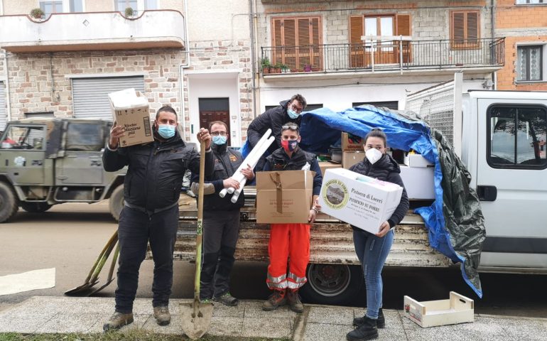 La solidarietà tra sardi: da Gairo verso Bitti, con un camion pieno di prodotti donati dall’intero paese