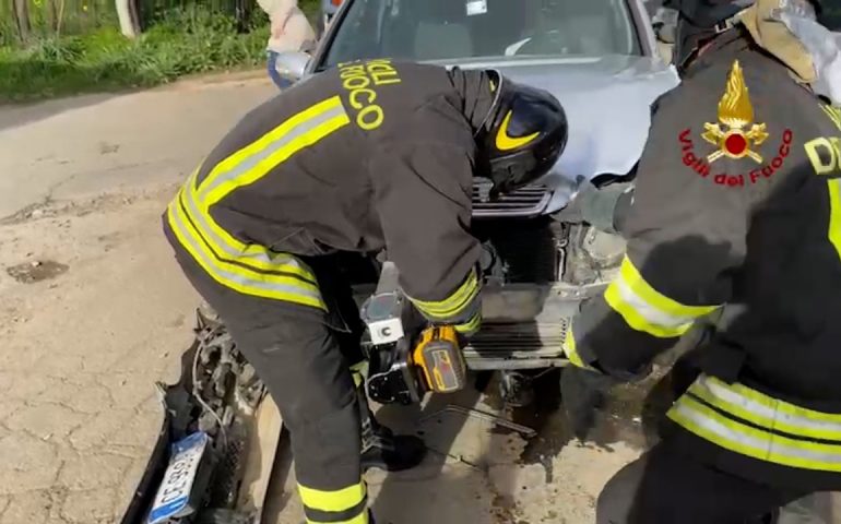 Sardegna, gravissimo scontro fra due vetture: un ferito in codice rosso