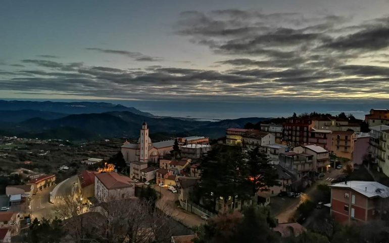 La foto del giorno. Lanusei dall’alto come un grande presepe