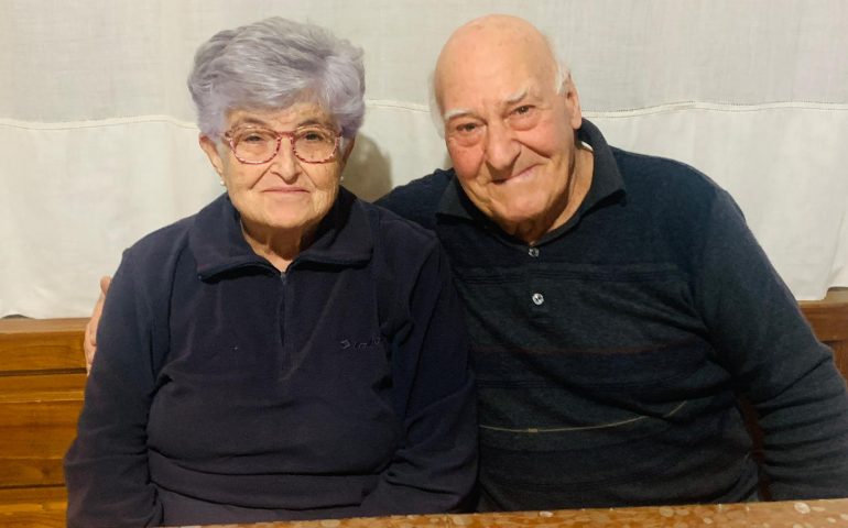 Tortolì, nozze di diamante per Angelina e Pietro Falchi: “60 anni insieme grazie al rispetto reciproco”