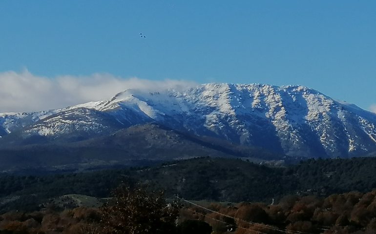 Maltempo in Sardegna, fiocchi di neve sul Gennargentu