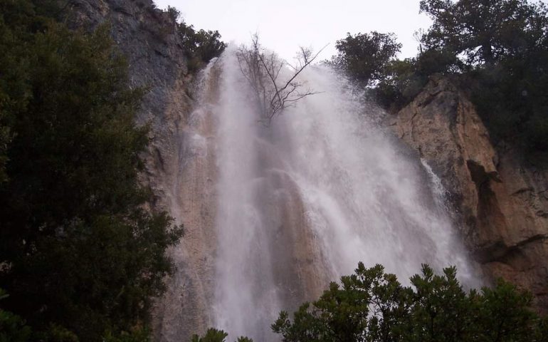 (Foto) Seui, la spettacolare cascata di “Middai”