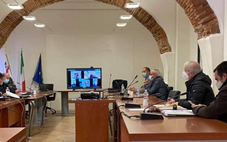 Arbatax-Civitavecchia, vertice a Tortolì: amministratori e parti sociali uniti a difesa del collegamento