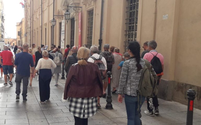 Sardegna, il virus colpisce i lavoratori del turismo: “Agli operatori nessun aiuto”