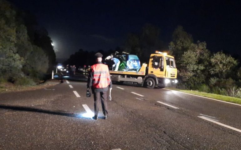 Sardegna, altra vittima in incidente stradale: una donna perde la vita