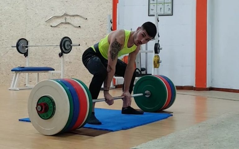 Mantenersi in forma in attesa della riapertura delle palestre: intervista al personal trainer ogliastrino Nicola Pilia