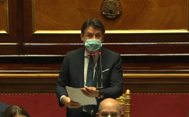 Il governo Conte incassa la fiducia: in Senato 156 i sì e 140 i no