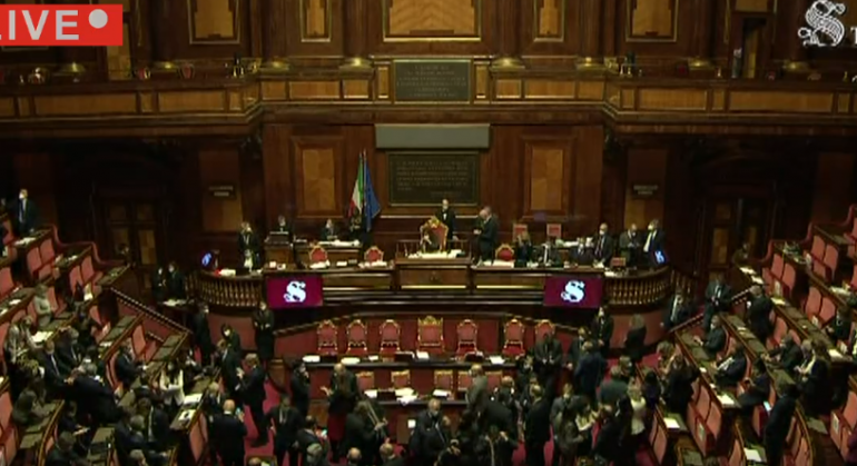 Chiuse votazioni in Senato, dubbio voto Ciampolillo: Casellati chiede video