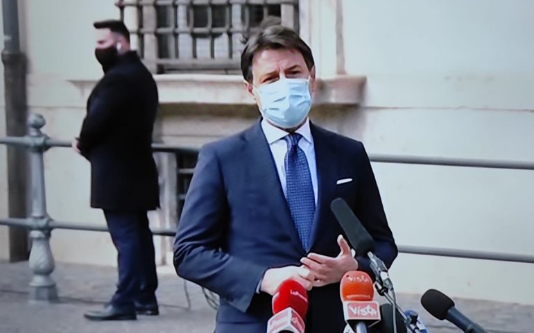 (VIDEO) Conte rompe il silenzio: “Auspico governo politico. Pd, M5S e Leu stiano uniti”