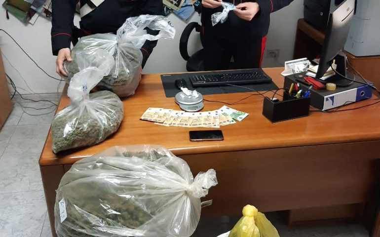 Ovodda, arrestato giovane pizzaiolo: aveva cinque chili di marijuana e cocaina