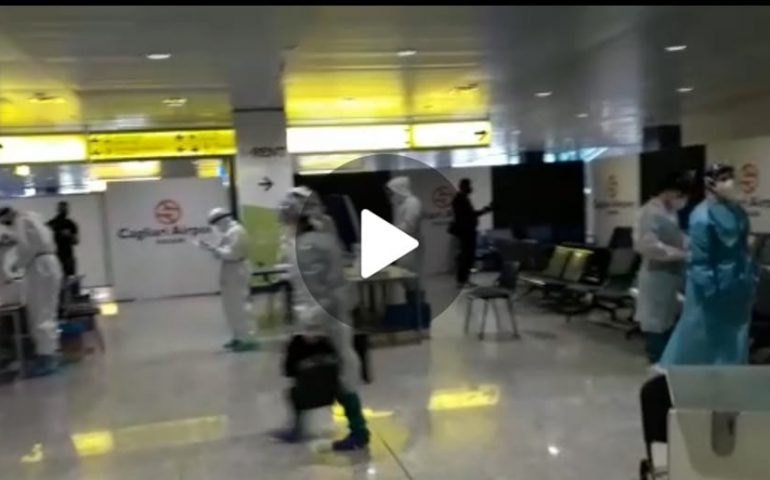 (VIDEO) All’Aeroporto di Cagliari scattano i primi test ai passeggeri in arrivo