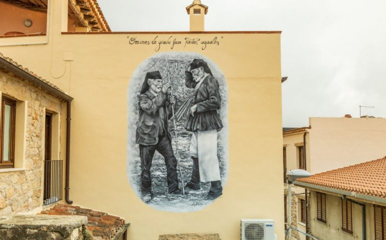 I fratelli Monni Scorroncu nello splendido murale di Luigi Columbu a Baunei