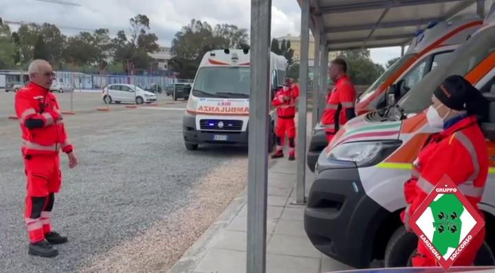 (Video) Sirene spiegate per salutare i colleghi che non ci sono più: Sardegna Soccorso ricorda Mario e Antonello