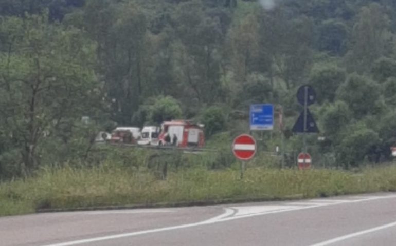 Incidente tra auto al bivio di Cea: tre giovani in ospedale