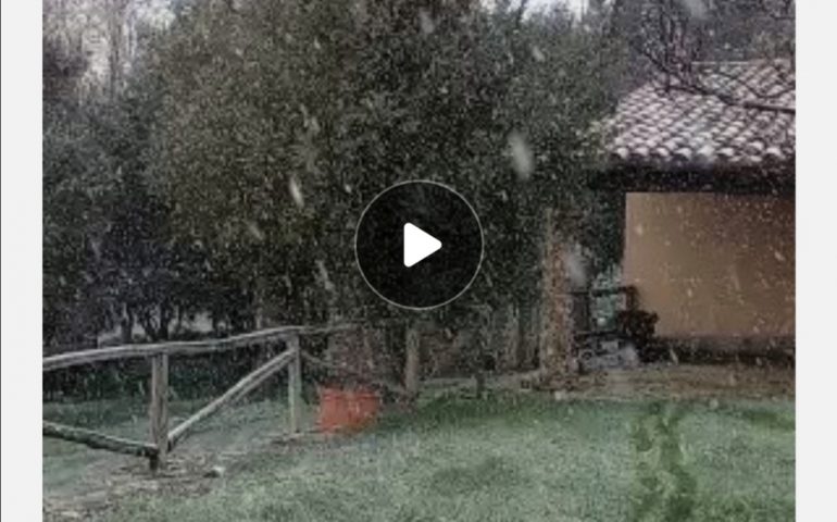 (VIDEO) Sardegna, primavera ancora rimandata: nevica a Fonni