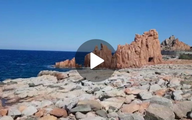 (VIDEO) Ogliastra, le affascinanti Rocce Rosse di Arbatax nell’ultimo sabato d’aprile