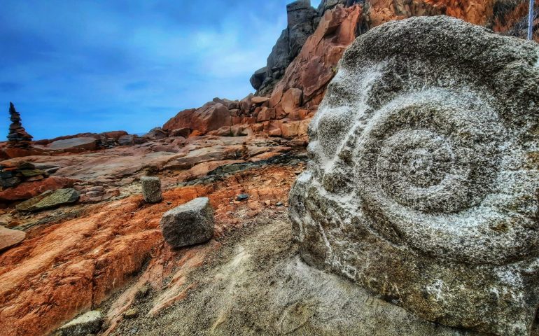 Lo sapevate? Ad Arbatax c’è una bellissima opera d’arte nella cava delle Rocce Rosse