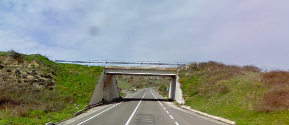 Sardegna. L’auto vola giù dal ponte: muore un 23enne. Tragedia sulle strade dell’Isola